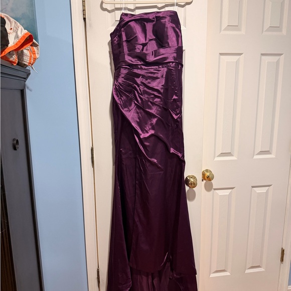 Dresses & Skirts - NWT Elegant Purple Prom or Formal Dress